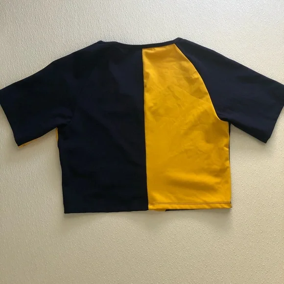 Gymshark Asymmetrical Cropped Short Sleeve Top in Blue and Yellow Size XL - Picture 2 of 9